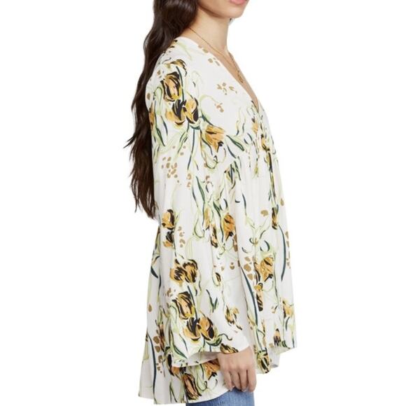 Free People Boho Bella Floral Print Bell Sleeve Tunic Top Size XS - Picture 3 of 8